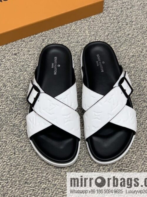 wsxc1677500662975_0-800x8005fb3nmjxivp35078_20250716040609.jpg LV/Louis Vuitton white printed men\'s sandals with black outsoles