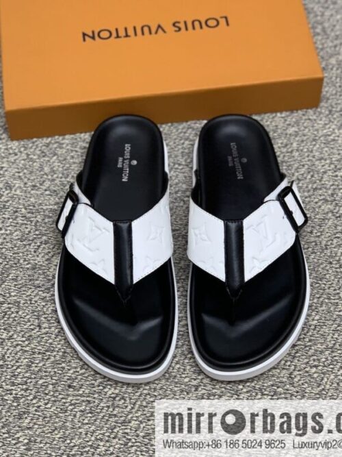 wsxc1677500665854_0-800x8000uxwqsmagau35060_20250716040557.jpg LV/Louis Vuitton white printed men\'s sandals with black outsoles