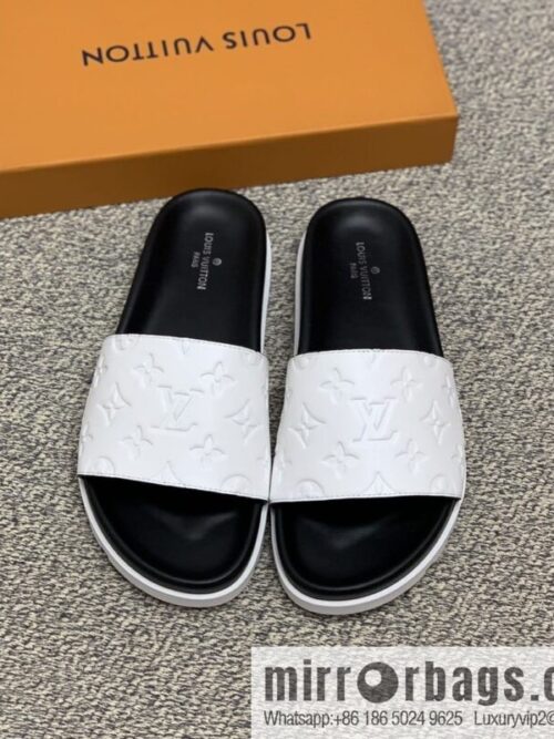 wsxc1677500666869_0-800x800a0le3wlwkxu35051_20250716040550.jpg LV/Louis Vuitton white printed men\'s sandals with black outsoles