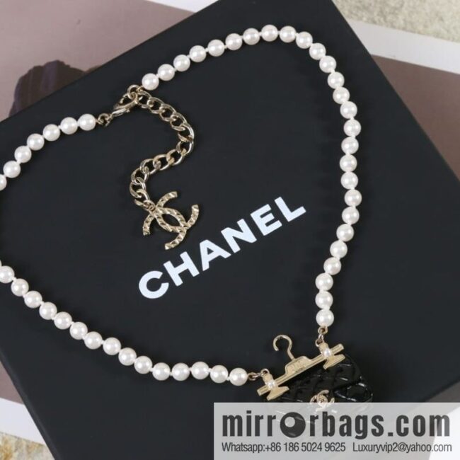 New ☑️ Chanel double c hanger bag pearl necklace