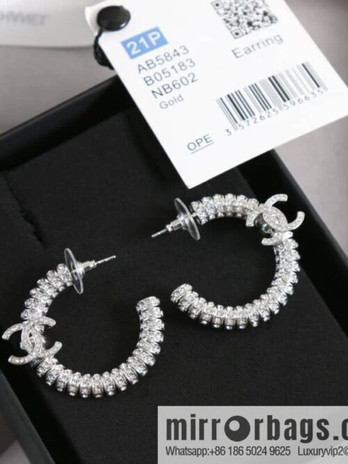wsxc1677758555947_0-800x800et2cmci2b0v190476_20250708235102.jpg New ☑️ Chanel c1 double c semi-round full diamond stud earrings
