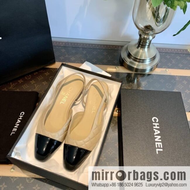 Chanel Xiaoxiang rhombus color matching thick-heeled sandals