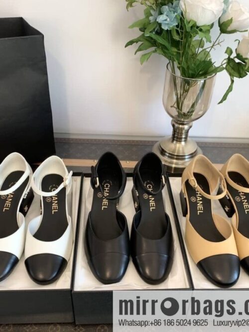 wsxc1677759162939_0-800x800d3vuvwau3xl34796_20250716040338.jpg Chanel Xiaoxiang Color matching hollow Mary Jane shoes
