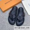 LV/Louis Vuitton features classic PVC men\'s sandals with black outsoles