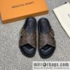 LV/Louis Vuitton uses classic PVC with black outsoles to form men\'s sneakers