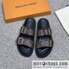 LV/Louis Vuitton uses classic PVC with black outsoles to form men\'s sneakers
