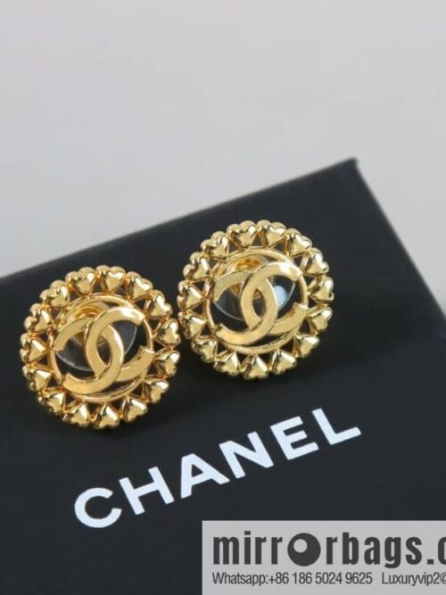 wsxc1677932628619_3-800x800ldy3nvclwz0190361_20250708234717.jpg New ☑️ Chanel gold double c round love peach heart stud earrings