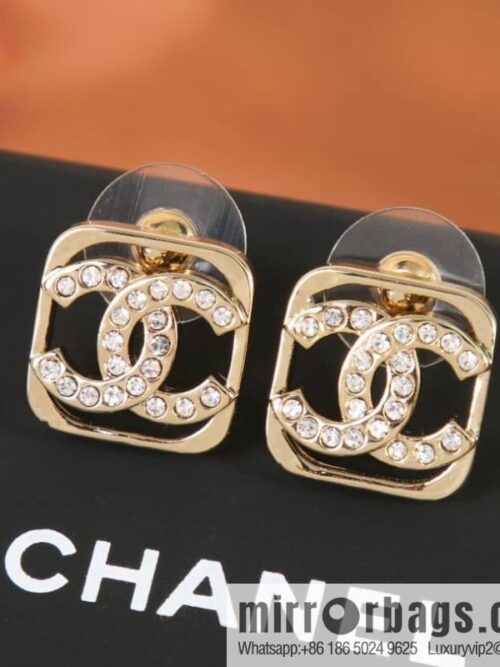 wsxc1677932631001_0-800x800daesmbek23s190350_20250708234656.jpg New ☑️ Chanel c1 double c cut-out full diamond stud earrings