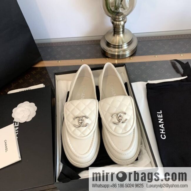 Chanel Xiaoxiang Medieval Rhombus Vintage loafers