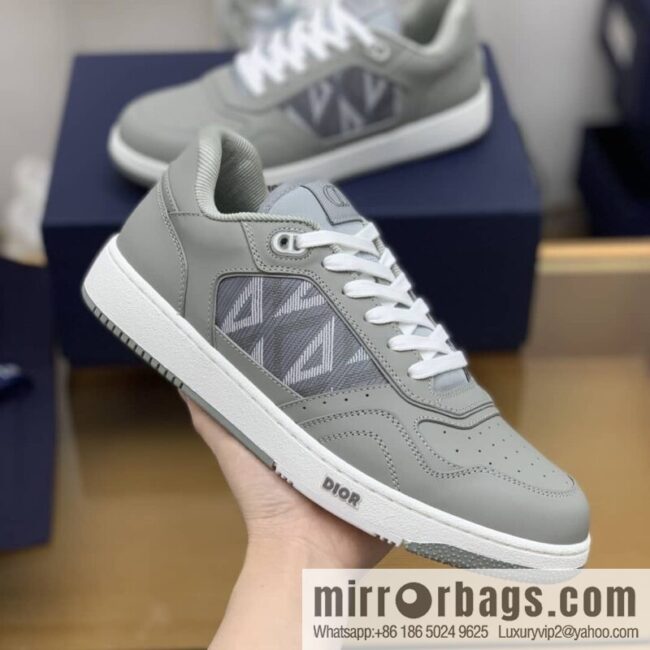 Dior Dior uses black smooth cow leather (fabric) carefully made men\'s low-top sneakers