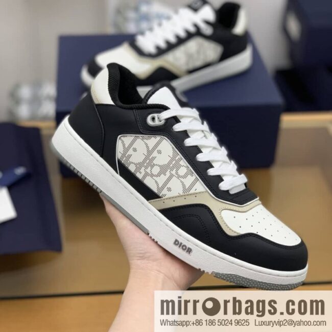 Dior Dior uses black smooth cow leather (fabric) carefully made men\'s low-top sneakers