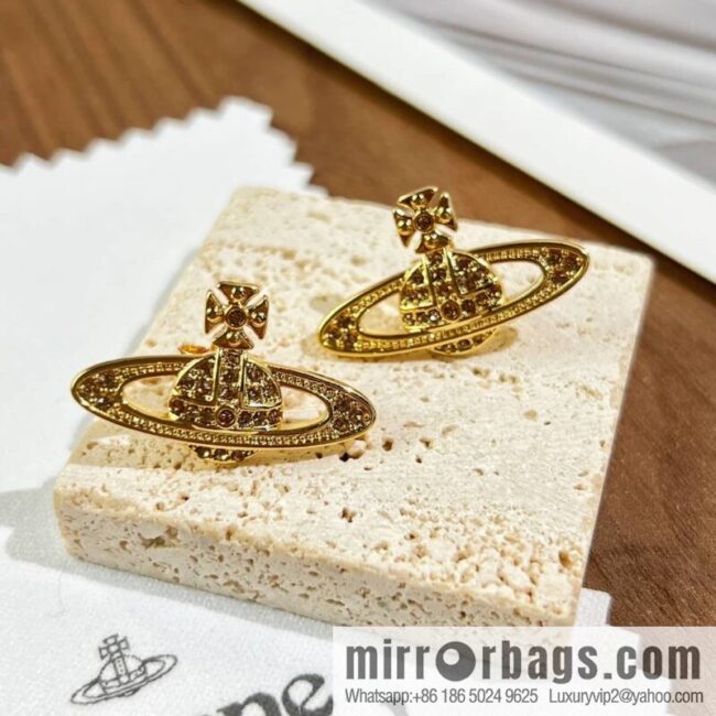 New ☑️ Vivienne Westwood Queen Mother Saturn earrings
