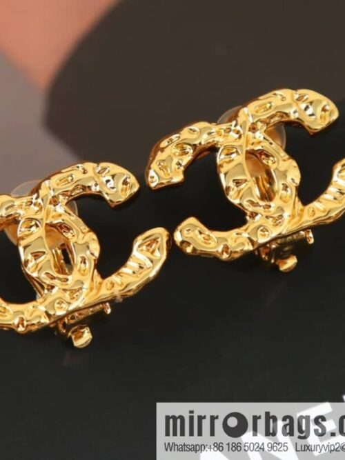 wsxc1678278428148_0-800x800vg320wndqmp187613_20250708221937.jpg New ☑️ Chanel medieval gold double c earrings