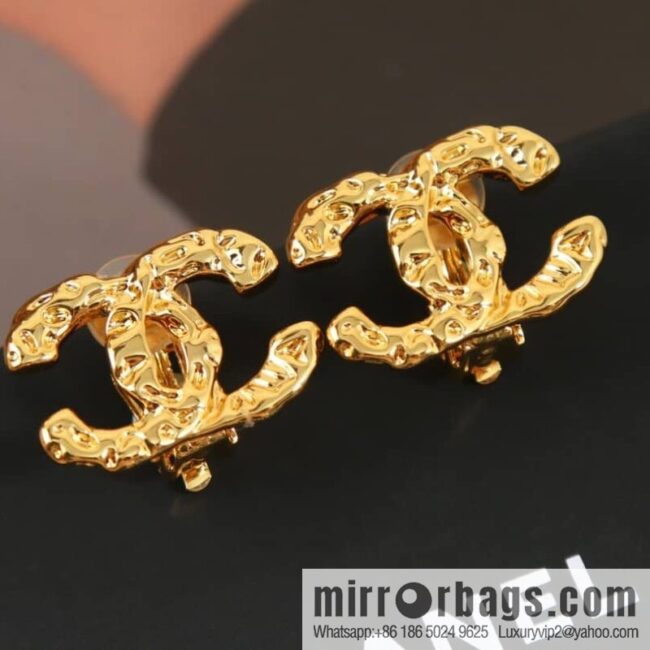 New ☑️ Chanel medieval gold double c earrings