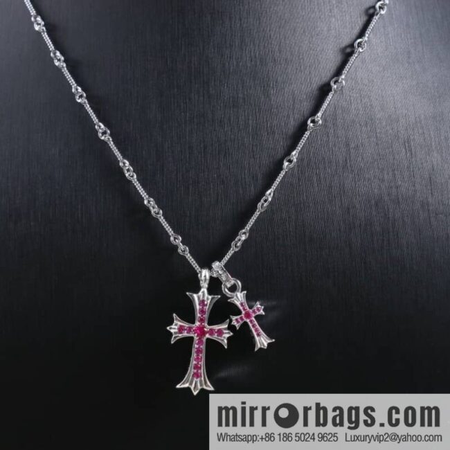Classic hit, Crossheart cross necklace