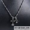 Classic hit, Crossheart cross necklace
