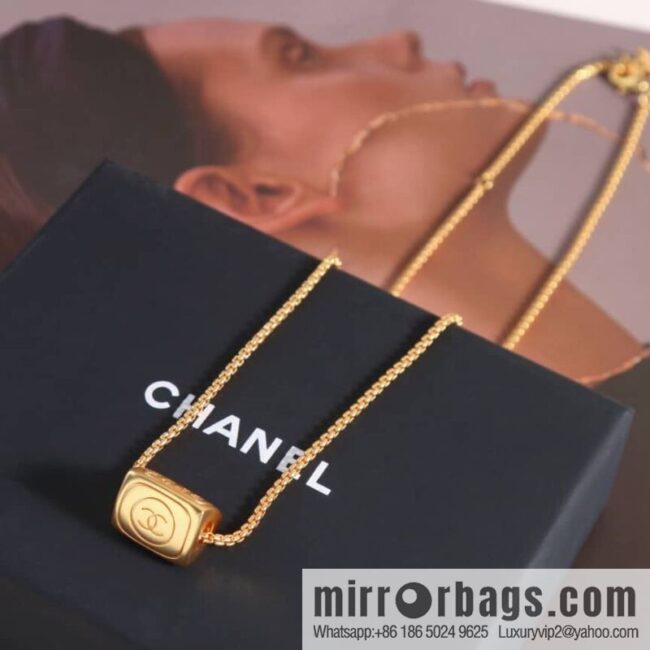 New ☑️ Chanel double c gold medieval triangle three-sided necklace