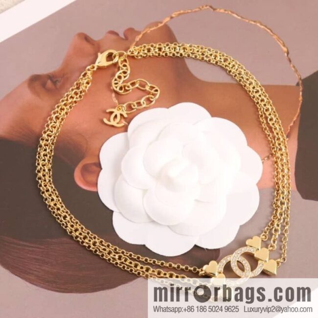 New ☑️ Chanel gold double c love peach heart three-layer necklace