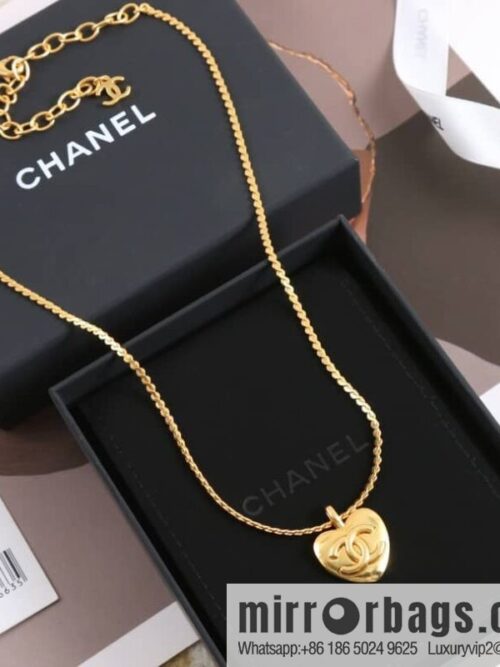wsxc1678624075828_0-800x800y0ojugegooy187275_20250708220940.jpg New ☑️ Chanel gold double c love peach heart necklace