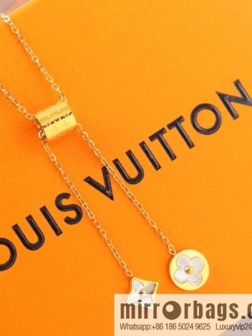 wsxc1678968882125_0-800x800okmrob0eimp187103_20250708220452.jpg Louis Vuitton Louis Vuitton LV white shell monogram fringed necklace