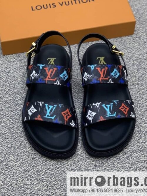 wsxc1678969105918_0-800x800hpojfihyc5u30579_20250716032716.jpg LV/Louis Vuitton features classic PVC men\'s sandals with black outsoles