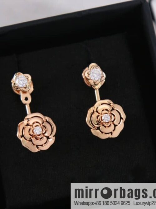 wsxc1679143895180_0-800x800p2pup3uu5df186942_20250708220002.jpg Chanel rose gold camellia stud earrings