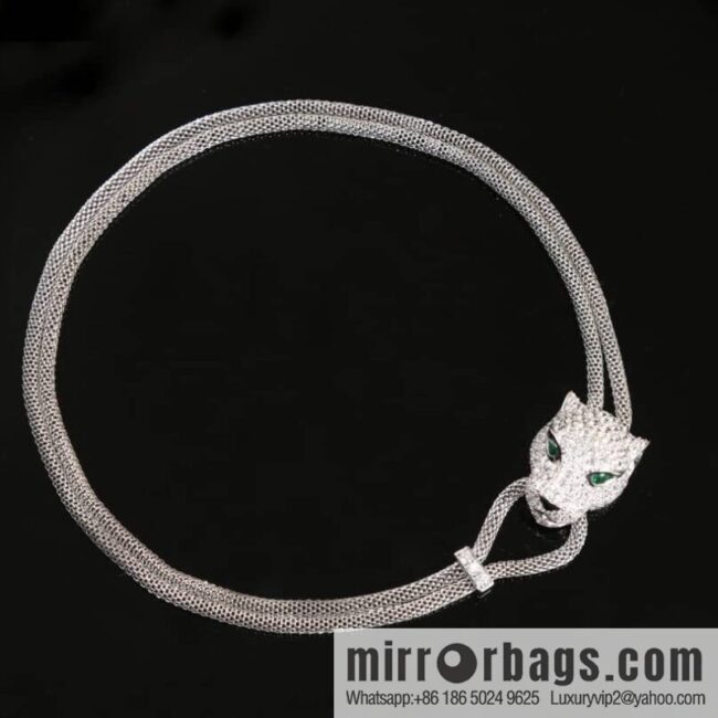 Cartier PANTHÜRE DECARTIER Jungle series full of diamonds leopard necklace