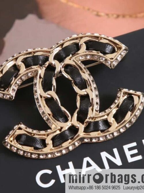 wsxc1679399516918_0-800x800fdgbpxogext186710_20250708215306.jpg New ☑️ Chanel double c black leather rope with drill brooch