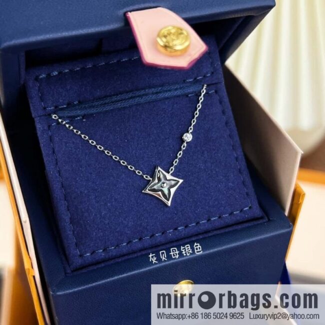 Louis Vuitton Louis Vuitton lv diamond fritillary necklace