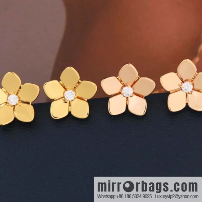 wsxc1679659998900_0-800x800j2xcoyirxas183380_20250708201620.jpg GRAFF Flower πΊ stud earrings