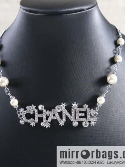 wsxc1679660018053_0-800x800a1uyrrhtaqd183248_20250708201244.jpg New ☑️ Chanel silver 23p pearl full diamond letter necklace