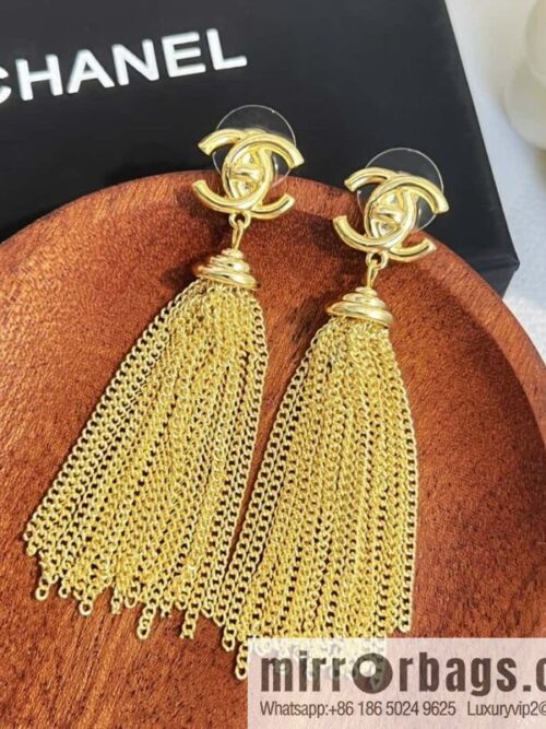 wsxc1679747085240_0-800x800qozainqr5y1183189_20250708201106.jpg New ☑️ Chanel C2 gold fringed earrings