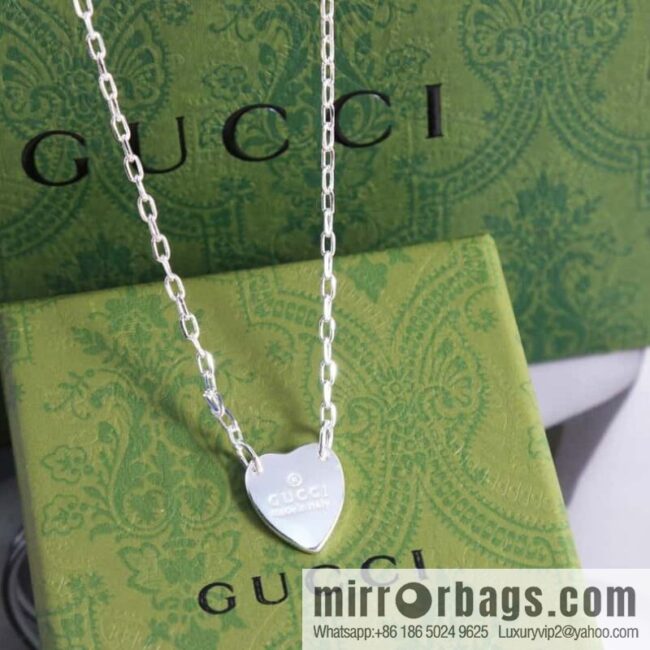 wsxc1679747149927_0-800x800zkljfgxmbxn183110_20250708200847.jpg New Gucci gucci love peach heart necklace bracelet