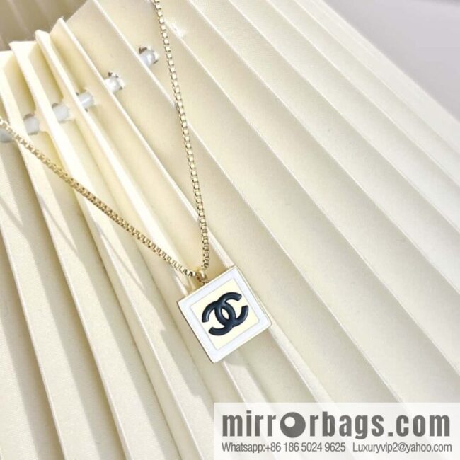 New ☑️ Chanel square double c necklace
