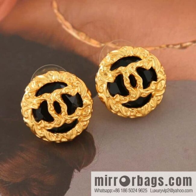 New ☑️ Chanel medieval series gold round double c earrings