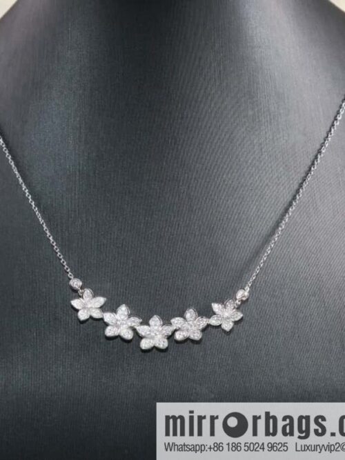 wsxc1679918376275_0-800x800ue2xcqrblsf182923_20250708200337.jpg GRAFF Graff Five Flowers Diamond Necklace