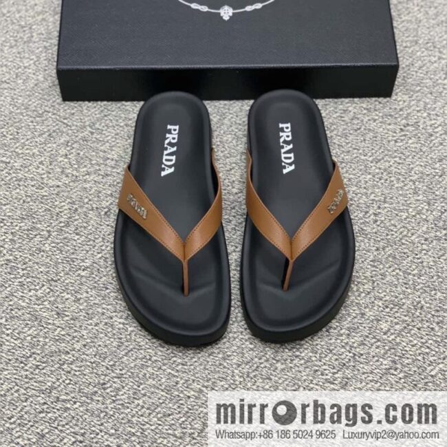 Prada uses black calfskin men\'s sandals