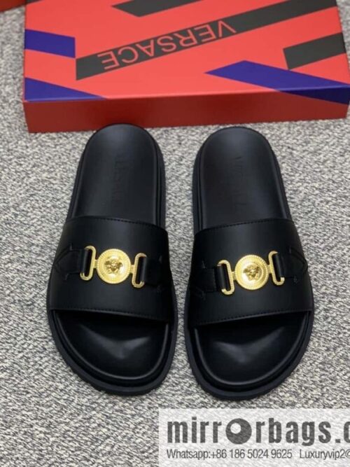 wsxc1679918612809_0-800x80050qe4qd31so26536_20250716025215.jpg Versace uses black calfskin men\'s sandals