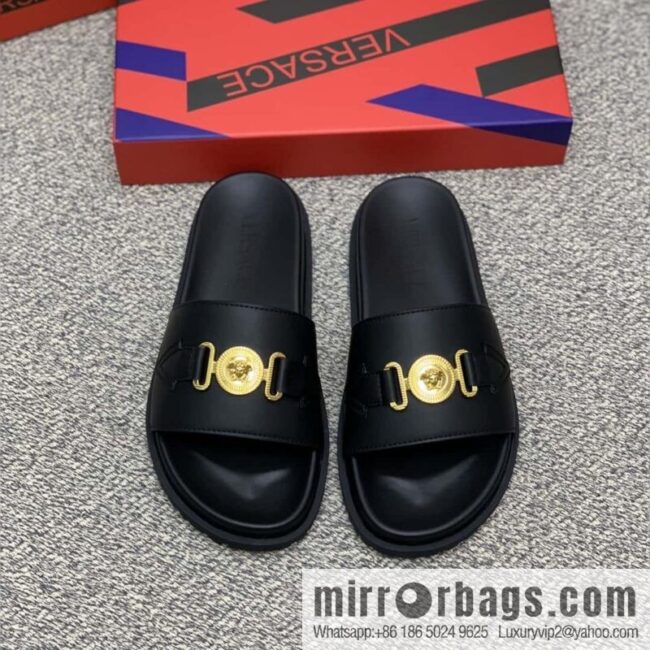 Versace uses black calfskin men\'s sandals