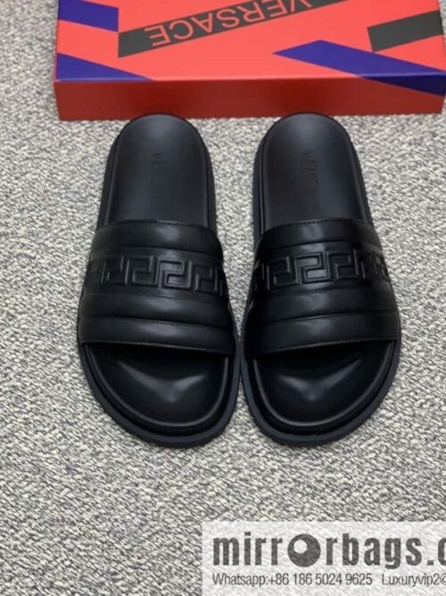 wsxc1679918630485_0-800x800mf2ebxiu5n226518_20250716025202.jpg Versace uses black calfskin men\'s sandals