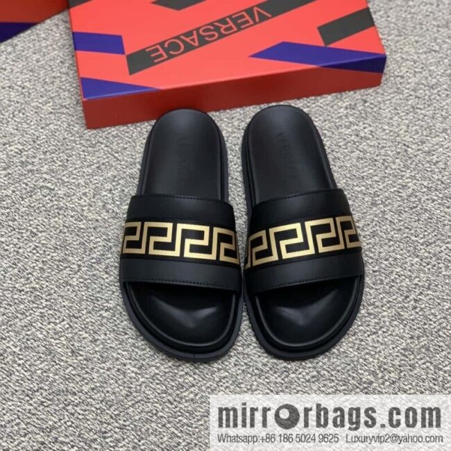 Versace uses black calfskin men\'s sandals