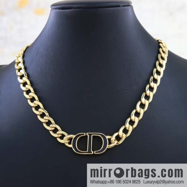 New ☑️ Dior enamel CD necklace
