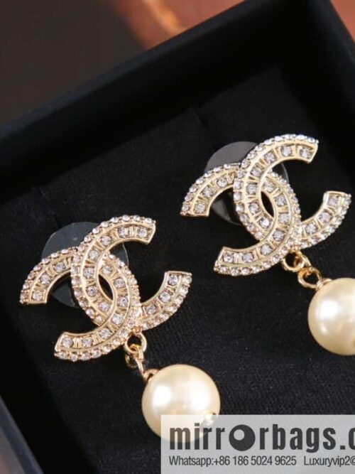 wsxc1680092207639_4-800x8005lnoeabfiw3182834_20250708200110.jpg New ☑️ Chanel c2 full diamond double c pearl stud earrings