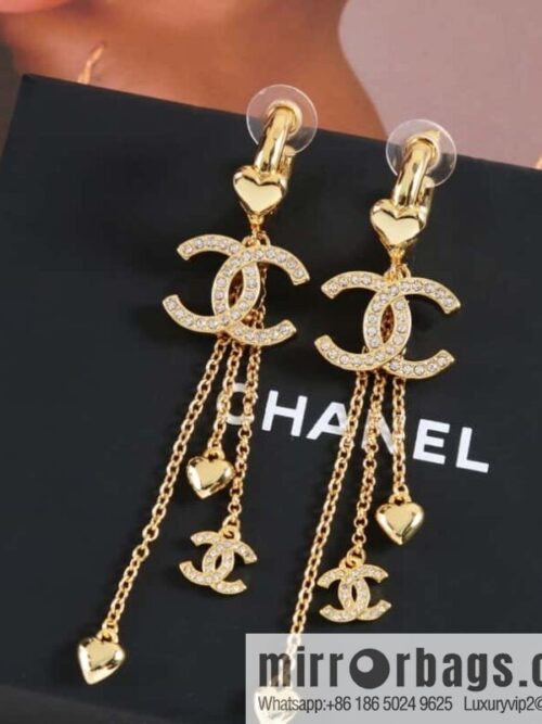 wsxc1680092209403_0-800x800ohidrievf01182823_20250708200052.jpg New ☑️ Chanel c3 gold double c tassel love peach heart stud earrings