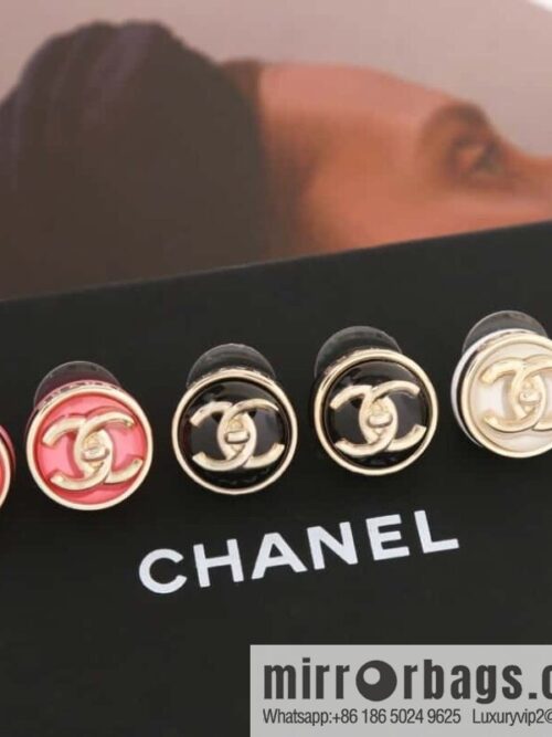 wsxc1680180063478_0-800x800cqphc4dm23f182798_20250708200011.jpg New ☑️ Chanel c1 double c round stud earrings