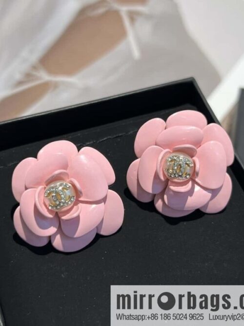 wsxc1680180092903_0-800x800hahtlbqbr0y182673_20250708195637.jpg New ☑️ Chanel c1 double c pink camellia stud earrings