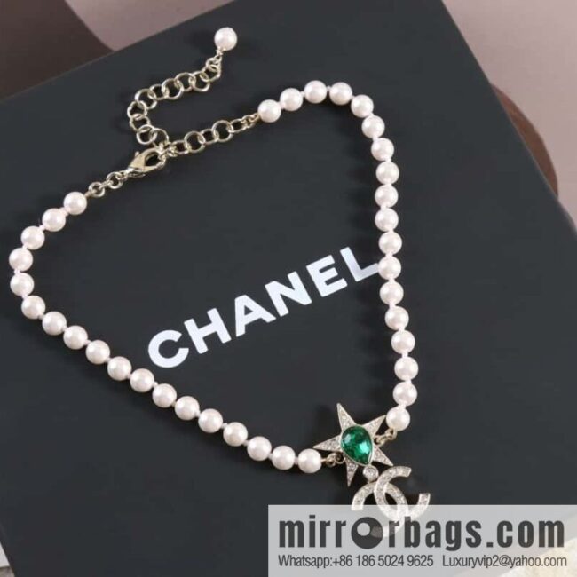 New ☑️ Chanel Double C Pentagram ⭐ Star Emerald Pearl Necklace