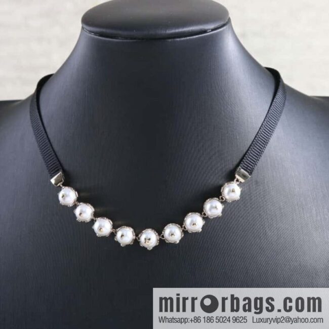 New ☑️ Dior 9 pearl necklace necklace