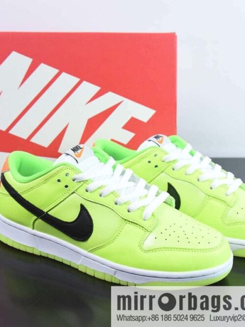 wsxc1680266815782_4-800x800oa04ylvkest22742_20250716021950.jpg Nike Dunk Low \"Glow in the Dark\" neon green low-top sneakers Item number: fj4610-702