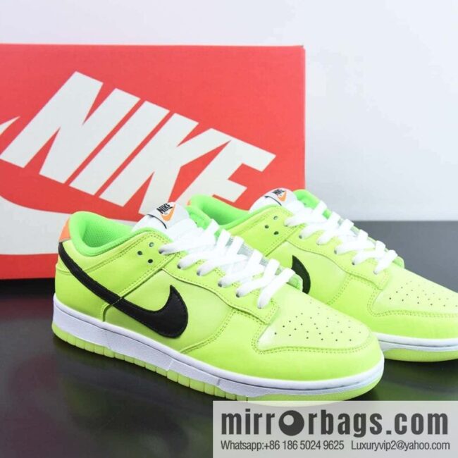 wsxc1680266815782_4-800x800oa04ylvkest22742_20250716021950.jpg Nike Dunk Low \"Glow in the Dark\" neon green low-top sneakers Item number: fj4610-702
